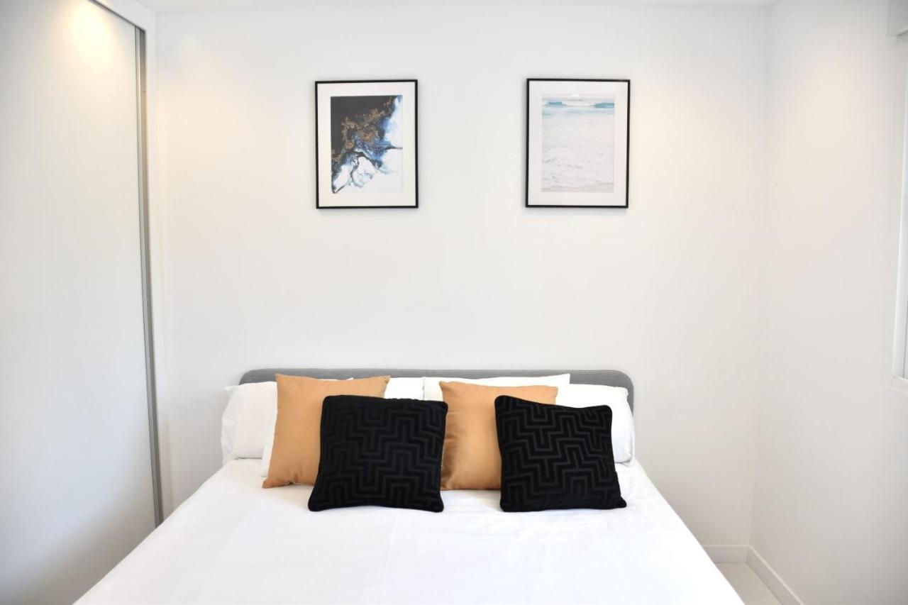 Myflats Deluxe Seafront Lägenhet Arenales del Sol Exteriör bild